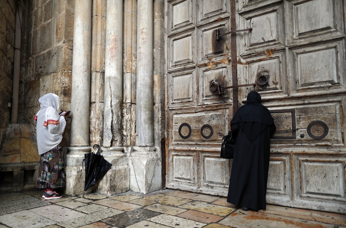 when the church of the holy sepulchre closed