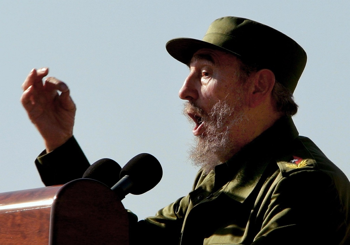 Cuban President Fidel Castro delivers his traditional MayDay speech during a massive rally 01 May, 2004 in Havana. AFP PHOTO/NIURKA BARROSO / AFP PHOTO / NIURKA BARROSO