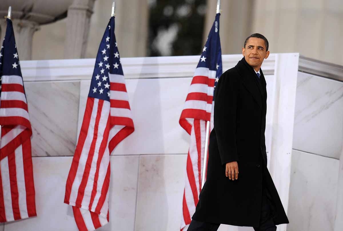 US President-elect Barack Obama approaches the podium to speech at the 'We Are One concert, one of the events of Obama's inauguration celebrations, at the Lincoln Memorial in Washington on January 18, 2009.