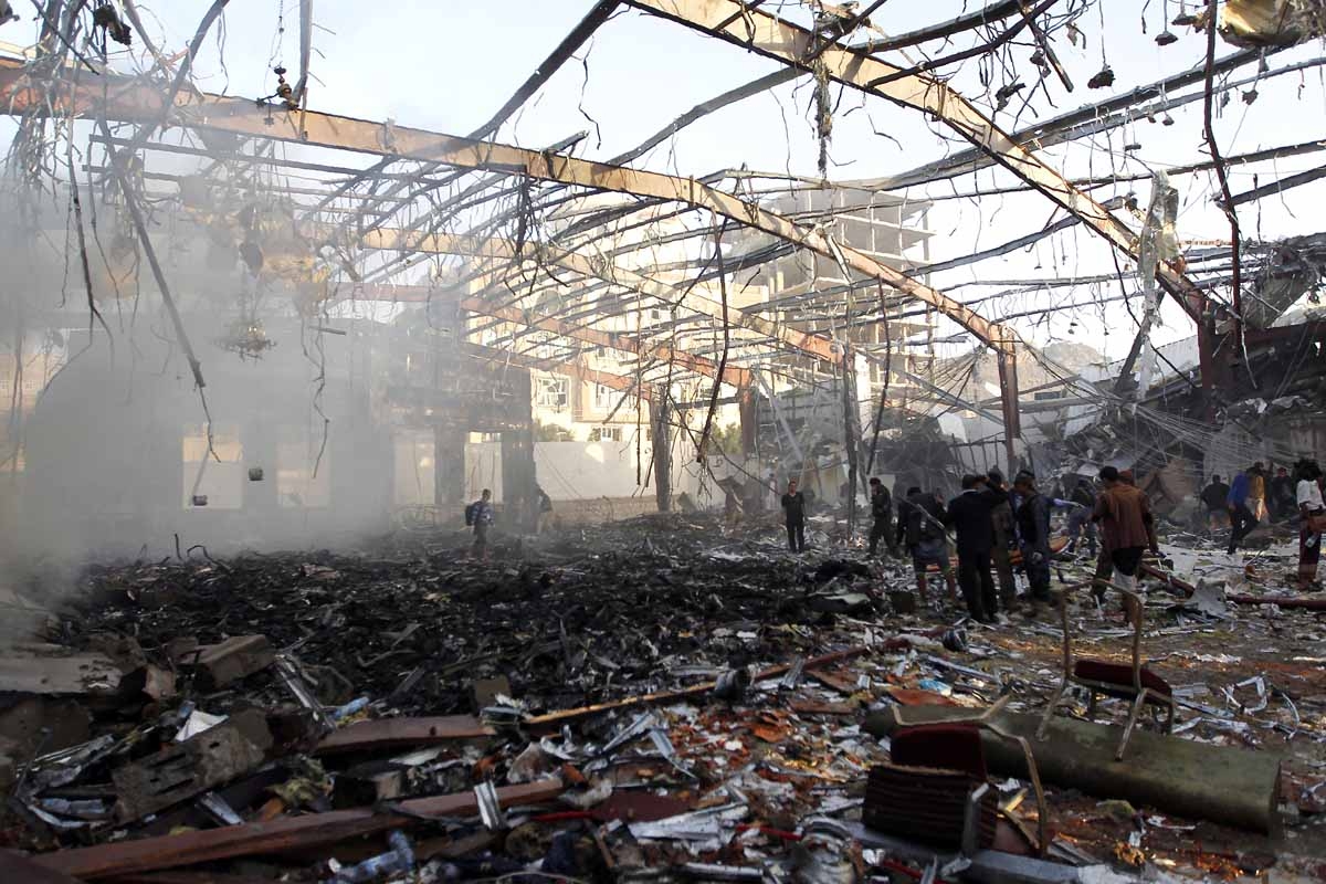 A picture taken on October 8, 2016 shows a general view of the destruction following reported airstrikes on a funeral hall by Saudi-led coalition air-planes on a building in the capital Sanaa. A picture taken on October 8, 2016 shows a general view of the destruction following reported airstrikes on a funeral hall by Saudi-led coalition air-planes on a building in the capital Sanaa.