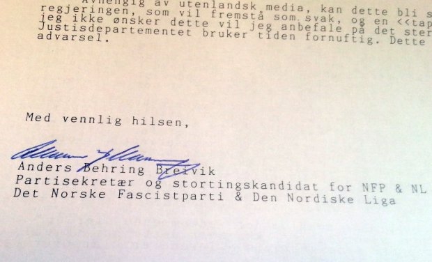 This picture taken on September 5, 2014 shows the signature under a letter by Norwegian right-wing extremist Anders Behring Breivik addressed to AFP journalist Pierre-Henry Deshayes at the AFP office in Oslo (AFP Photo / Pierre-Henry Deshayes) This picture taken on September 5, 2014 shows the signature under a letter by Norwegian right-wing extremist Anders Behring Breivik addressed to AFP journalist Pierre-Henry Deshayes at the AFP office in Oslo (AFP Photo / Pierre-Henry Deshayes)