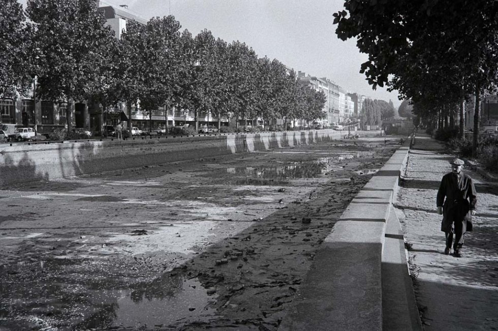 The canal being emptied in the 1980s. The canal being emptied in the 1980s.