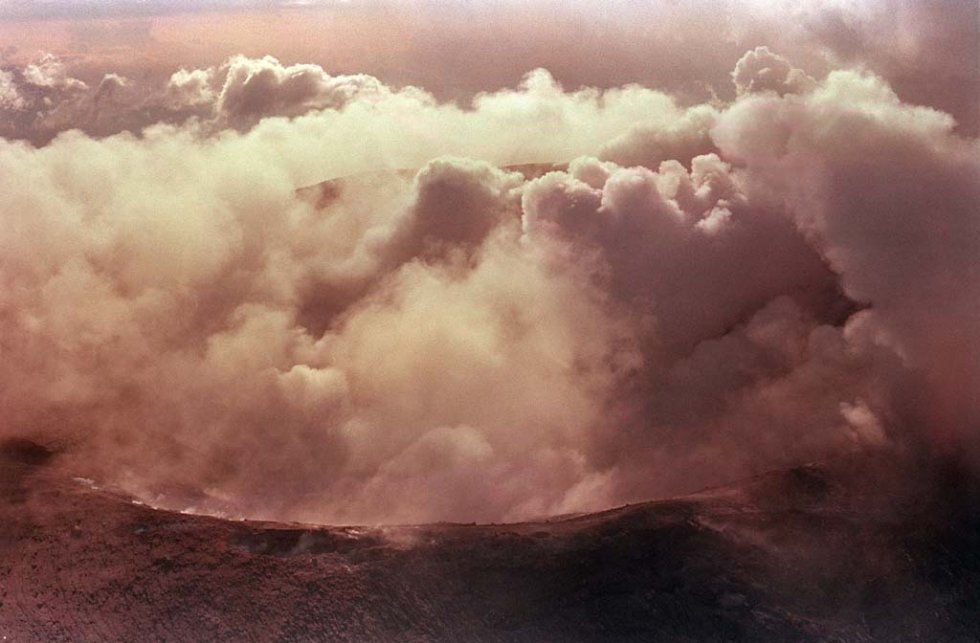 The crater of the Nevado del Ruiz volcano four days after the eruption, on November 17, 1985. The crater of the Nevado del Ruiz volcano four days after the eruption, on November 17, 1985.