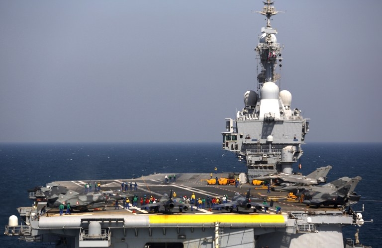 French navy Super Etendard fighter jets on the deck of the Charles de Gaulle on February 26, 2015 French navy Super Etendard fighter jets on the deck of the Charles de Gaulle on February 26, 2015
