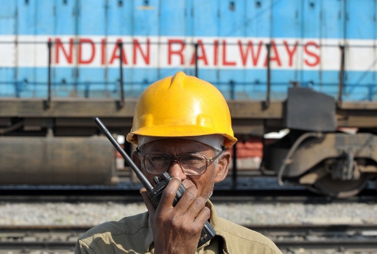 INDIA-POLITICS-RAILWAY-BUDGET INDIA-POLITICS-RAILWAY-BUDGET