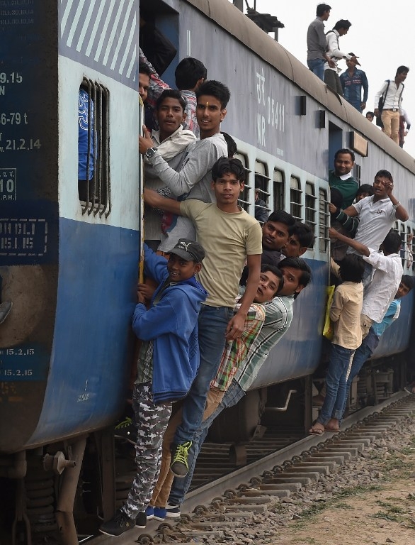 A train on the outskirts of New Delhi on February 25, 2015 A train on the outskirts of New Delhi on February 25, 2015
