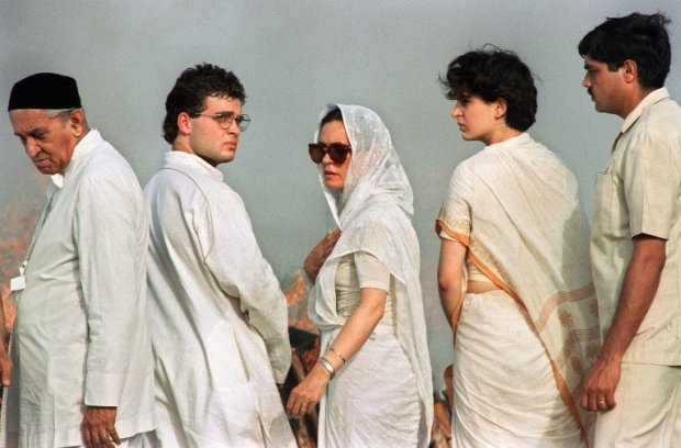 Sonia Gandhi, the widow of late Indian Premier Rajiv Gandhi, her daughter Priyanka (R) and son Rahul (2nd-L), in New Delhi at the murdered leader's funeral on May 24, 1991 (AFP PHOTO RAVEENDRAN) Sonia Gandhi, the widow of late Indian Premier Rajiv Gandhi, her daughter Priyanka (R) and son Rahul (2nd-L), in New Delhi at the murdered leader's funeral on May 24, 1991 (AFP PHOTO RAVEENDRAN)