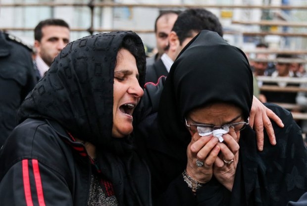 The mothers of Abdolah Hosseinzadeh and his killer, Balal, weep together after he is pardoned The mothers of Abdolah Hosseinzadeh and his killer, Balal, weep together after he is pardoned