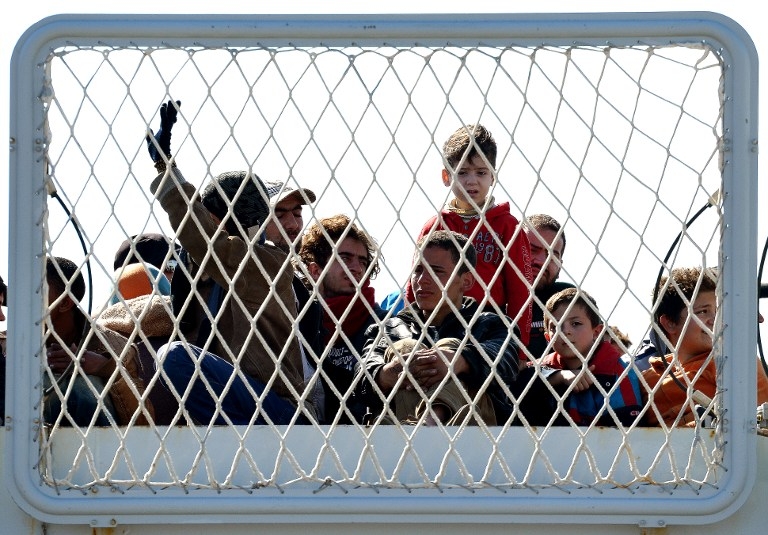 TOPSHOTS-ITALY-IMMIGRATION-SHIPWRECK TOPSHOTS-ITALY-IMMIGRATION-SHIPWRECK