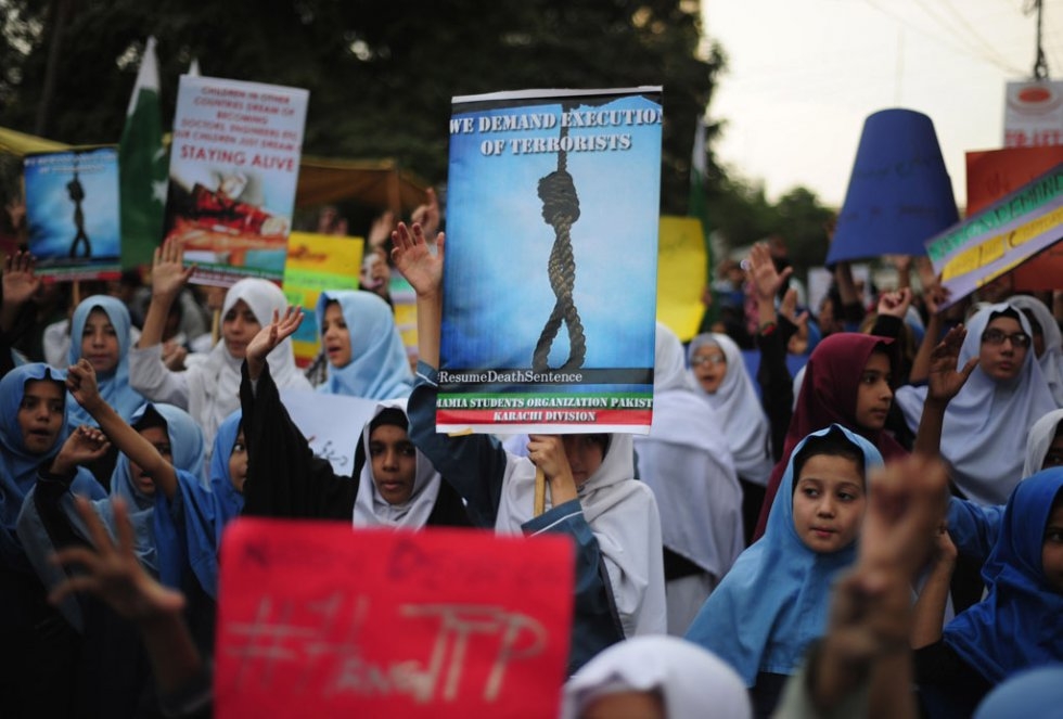 Shiite students protest against the Peshawar attack in Karachi Shiite students protest against the Peshawar attack in Karachi