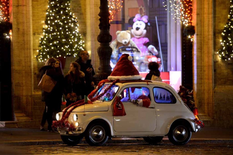 Santa in a Fiat 500. December, 2014. Santa in a Fiat 500. December, 2014.