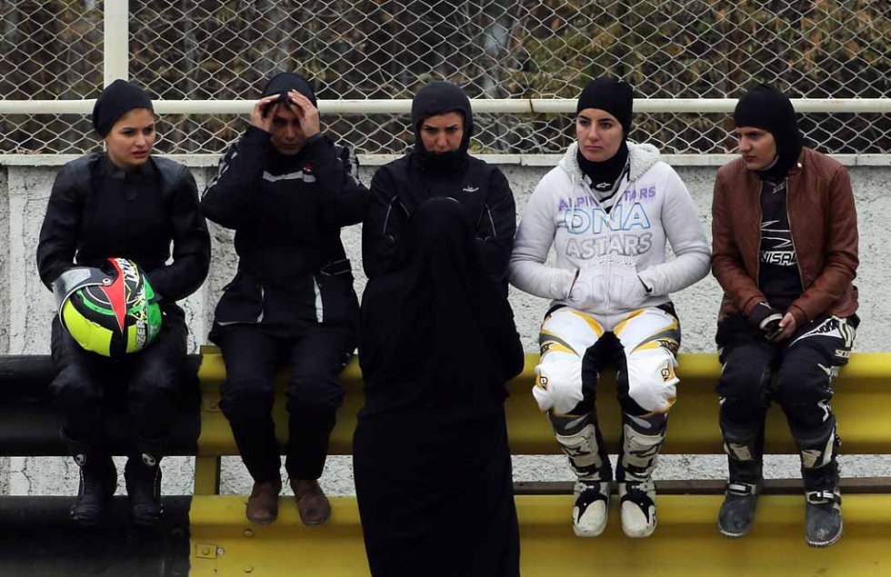 Behnaz Shafiei, Maryam Talai, Shahrzad Nazemi, Noora Naraqi, Solmaz Zolghadr, Iran. Behnaz Shafiei, Maryam Talai, Shahrzad Nazemi, Noora Naraqi, Solmaz Zolghadr, Iran.
