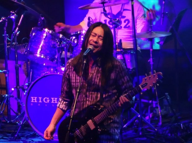 The Taiwanese guitarist and vocalist Luantan Ascent The Taiwanese guitarist and vocalist Luantan Ascent