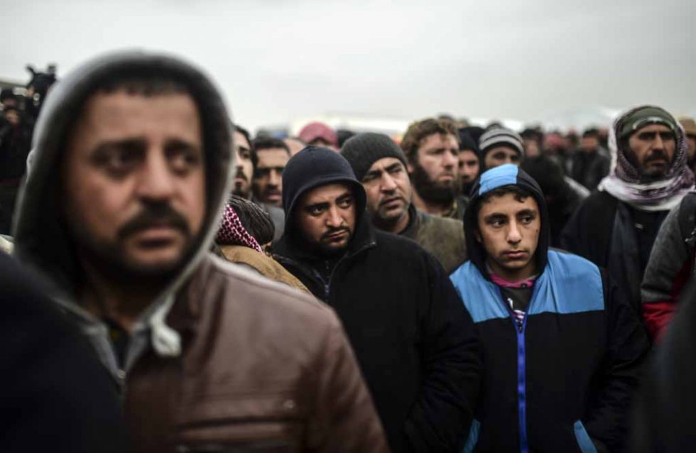 Waiting for tents. February 6, 2016. Waiting for tents. February 6, 2016.