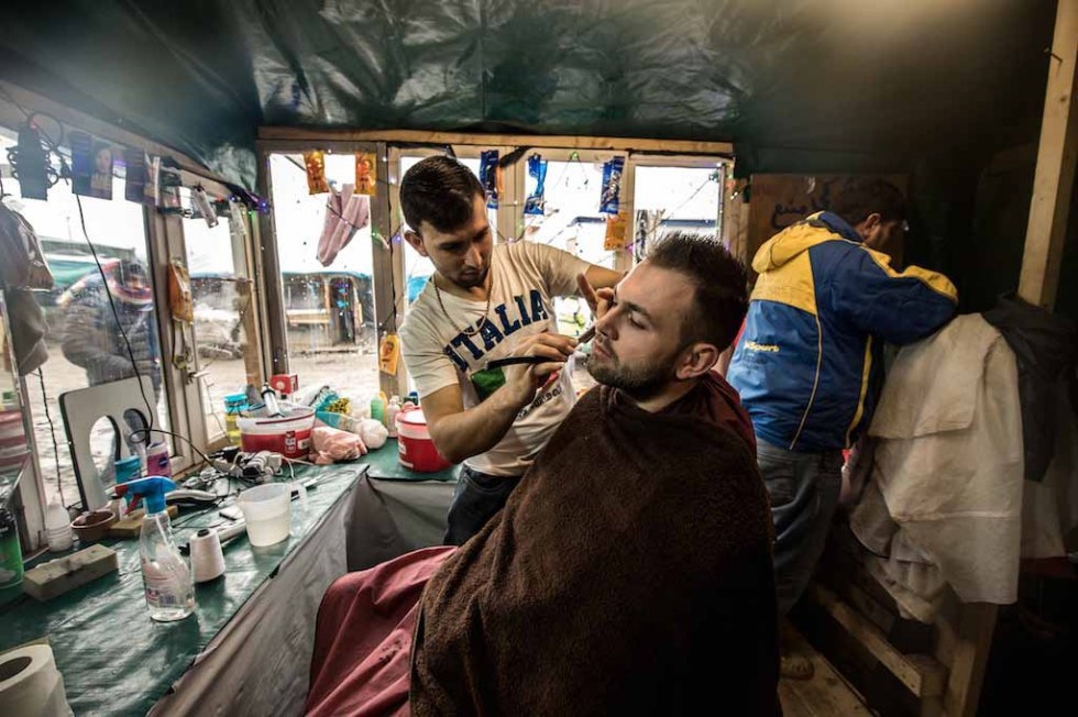 A barber shop in the Jungle. January, 2016. A barber shop in the Jungle. January, 2016.
