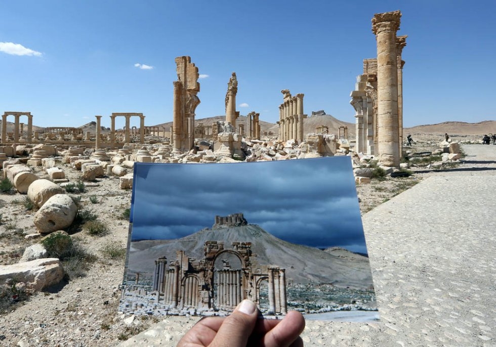 Palmyra's Arc of Triumph, in a picture taken on March 2014, and on March 31, 2016. The monument was destroyed by the Islamic State group in September 2015 Palmyra's Arc of Triumph, in a picture taken on March 2014, and on March 31, 2016. The monument was destroyed by the Islamic State group in September 2015