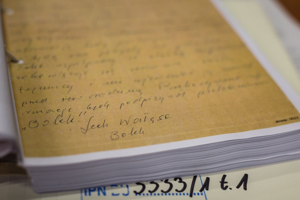 A 'declaration of cooperation' with the signature of Lech Walesa, aka 'Bolek', is shown to the media among other communist-era documents on February 22, 2016 in Warsaw A 'declaration of cooperation' with the signature of Lech Walesa, aka 'Bolek', is shown to the media among other communist-era documents on February 22, 2016 in Warsaw