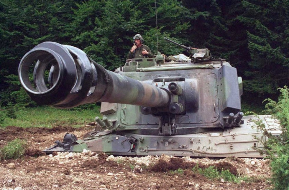 A French 155mm gun on Mount Igman on August 30, 1995 A French 155mm gun on Mount Igman on August 30, 1995