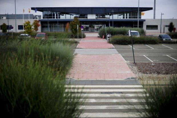 The Huesca airport, where no regular flights land. The Huesca airport, where no regular flights land.