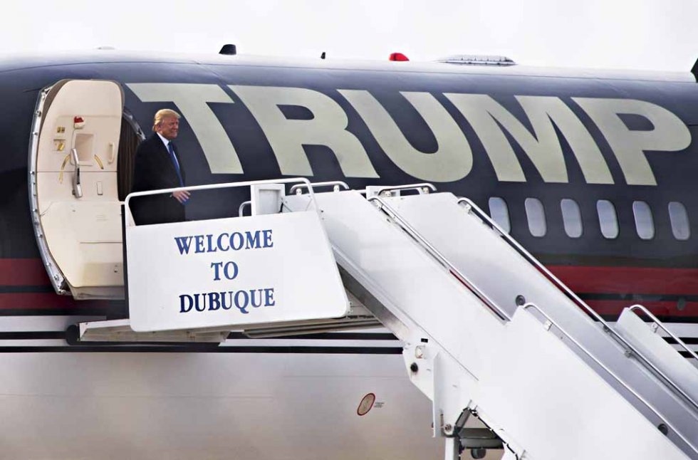 Trump gets off his plane in Iowa. January 30, 2016. Trump gets off his plane in Iowa. January 30, 2016.