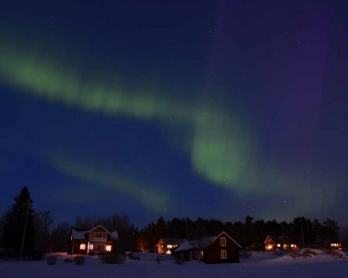 Aurora Borealis, or Northern Lights, light up the Nordic winter darkness. November, 2015. (AFP/Jonathan Nackstrand)