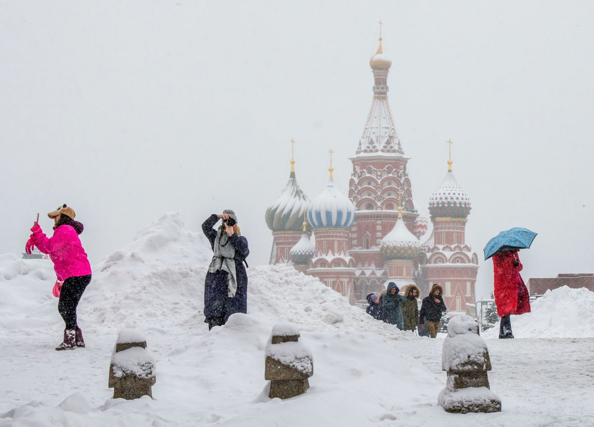 Москва много снега