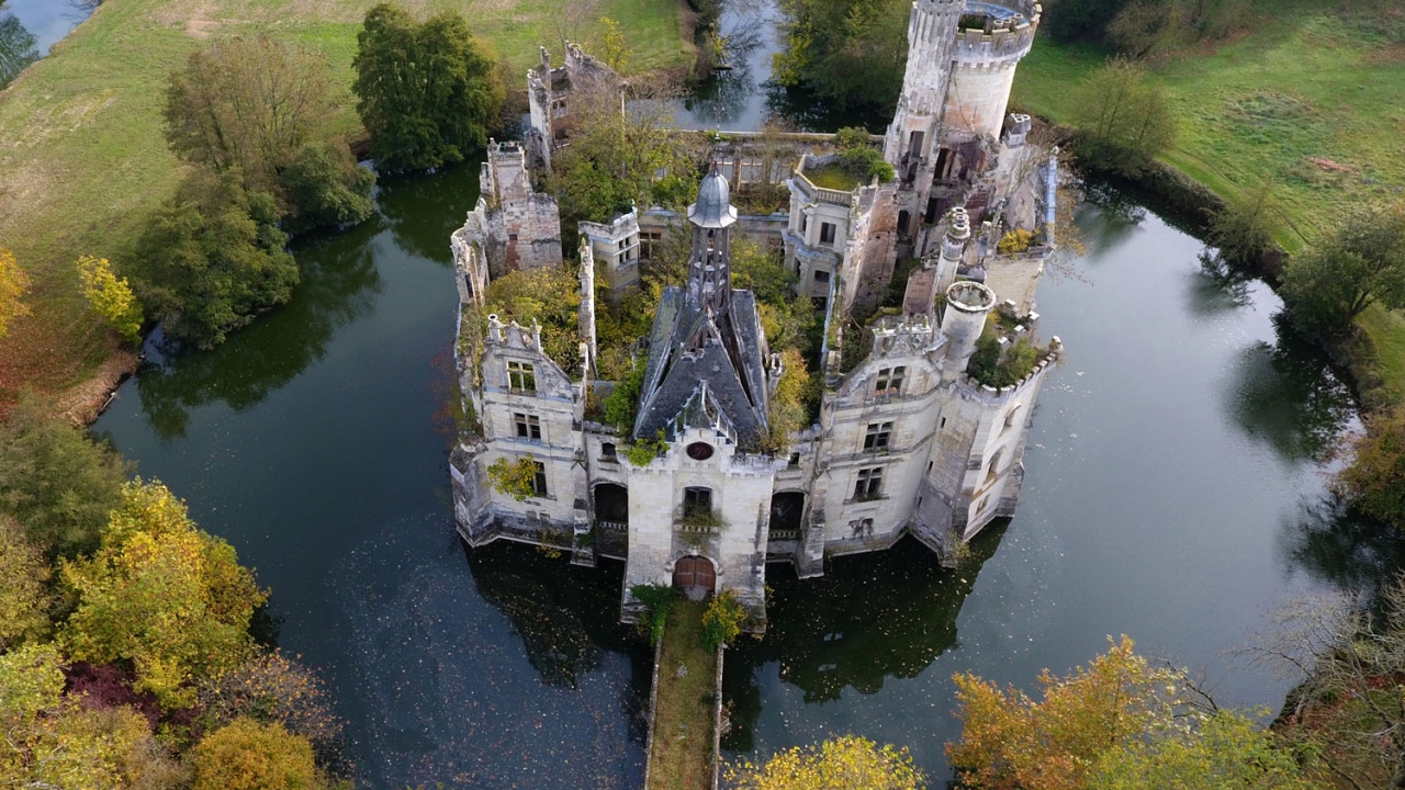 The abandoned chateau | Correspondent